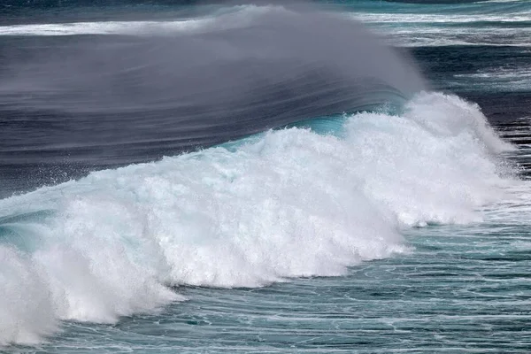 Σπάσιμο Κύματα Ισχυρό Πρήξιμο Σπρέι Νησί Faial Αζόρες Πορτογαλία Ευρώπη — Φωτογραφία Αρχείου