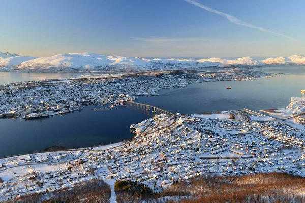 Sneeuwstad Met Brug Eilanden Noordzee Troms Tromsysund Troms Noorwegen Europa — Stockfoto