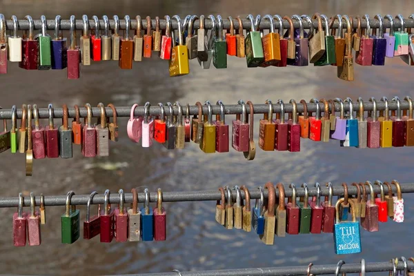 Kärlekslås Bro Brausebrcke Gamla Stan Lneburg Niedersachsen Tyskland Europa — Stockfoto