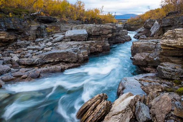 Φθινοπωρινό Φαράγγι Abisko Ποταμός Abiskojkka Abiskojakka Εθνικός Δρυμός Abisko Norrbottens — Φωτογραφία Αρχείου