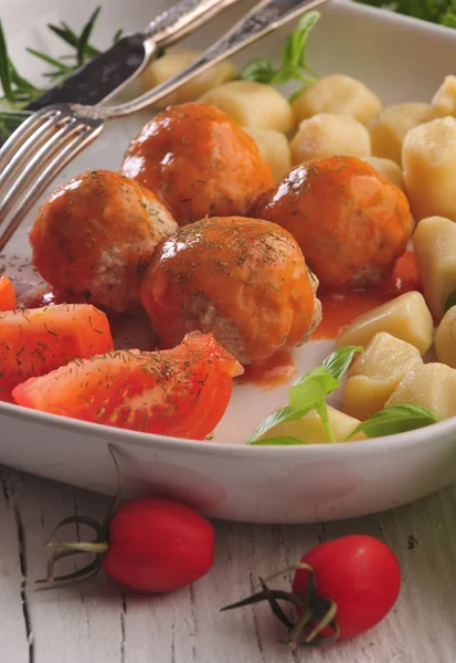 Gehaktballen met tomatensaus — Stockfoto