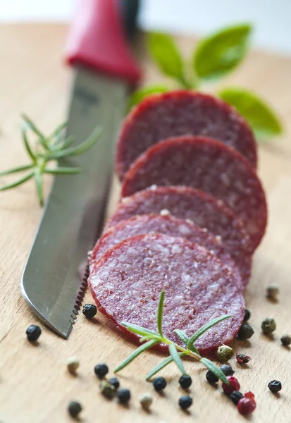 Saucisse de salami de viande tranchée — Photo