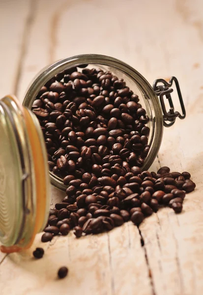 Koffie bean in pot — Stockfoto