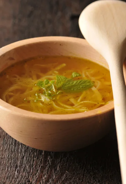 Sopa de frango - caldo — Fotografia de Stock