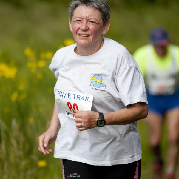 Oudere vrouwelijke atleet. — Stockfoto