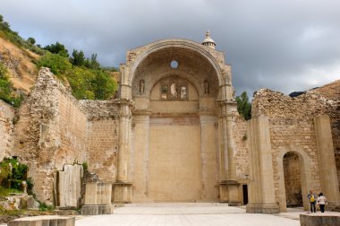 tamamlanmamış bir Endülüs Köyü Kilisesi.