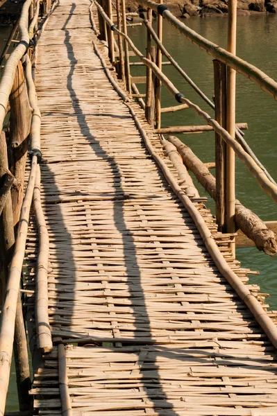 Бамбуковый мост . — стоковое фото