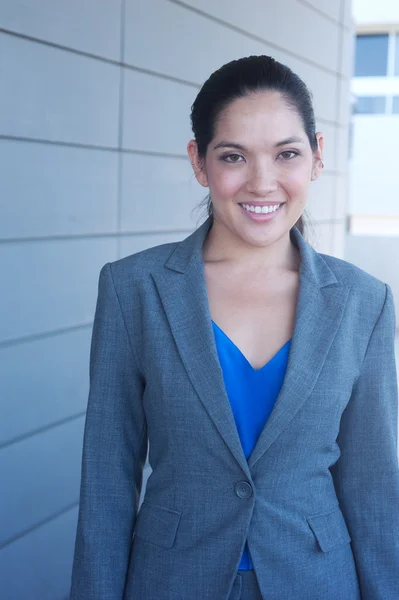 Atractiva asiática mujer de negocios —  Fotos de Stock