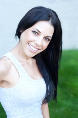 genç ve güzel kadın portresi