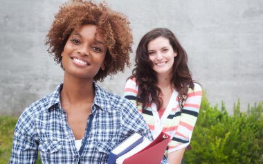 Üniversite öğrencileri mutlu çifti