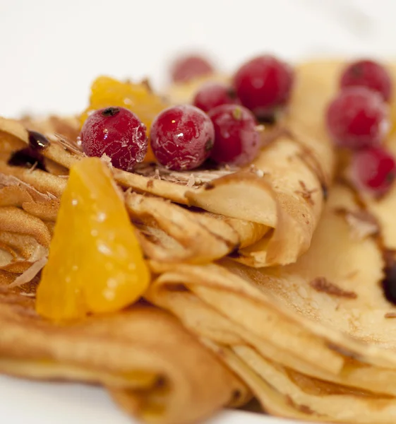 Pancakes with fruits — Stock Photo, Image