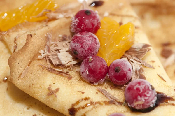 Pancakes with fruits — Stock Photo, Image