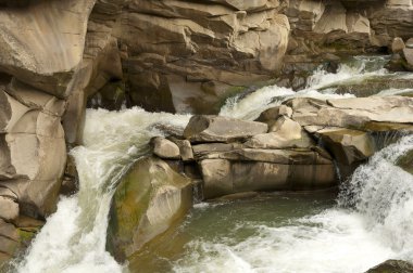 Şelale kadar yakın