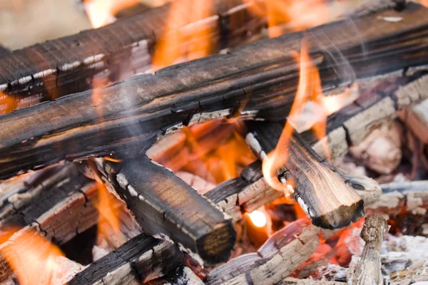 Camping bonfire fragment close-up view — Stock Photo, Image