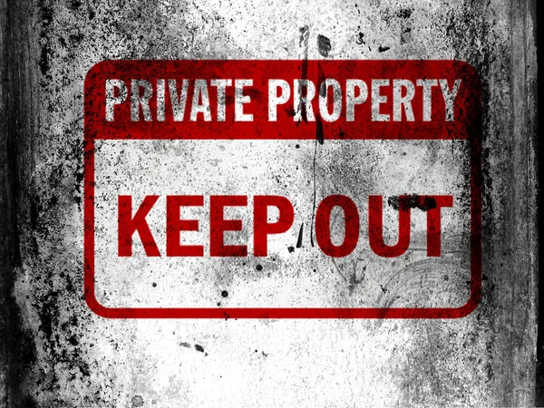 Keep out sign painted on board with grungy dirty stains all over it — Stock Photo, Image