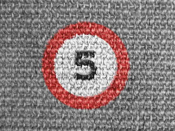 Speed limit sign painted on grey fabric — Stock Photo, Image