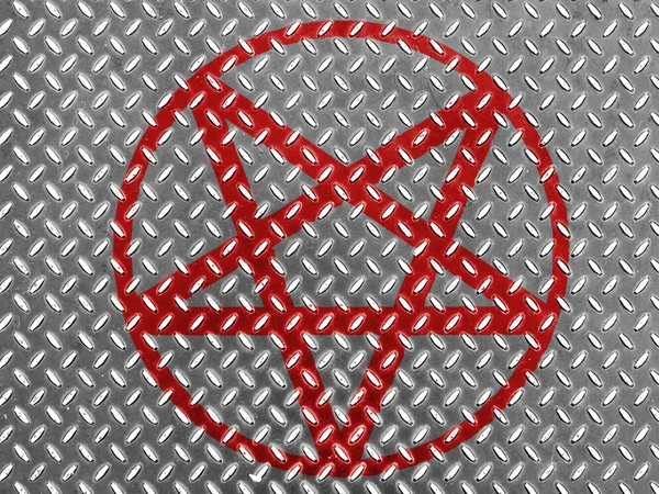 Simbolo pentagramma dipinto sul pavimento in metallo — Foto Stock