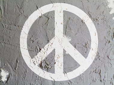 duvara boyalı barış işareti