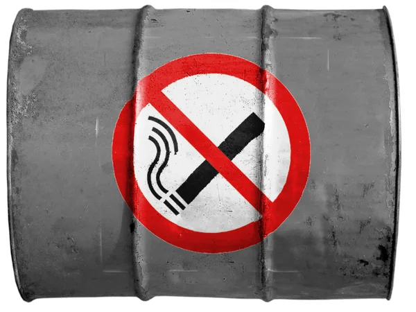 Rökning förbjuden-skylt dras på oljefat — Stockfoto