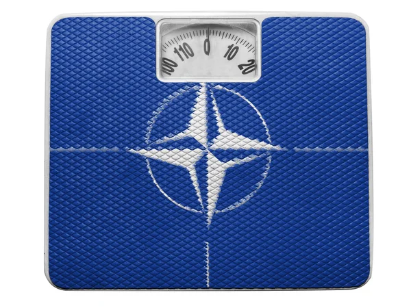 NATO symbol malowane na malowane na bilans — Zdjęcie stockowe