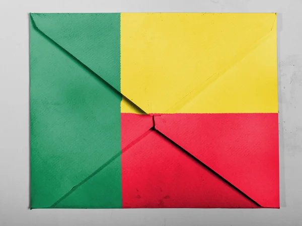 Benim. Bandeira de Benini pintada em envelope cinza — Fotografia de Stock