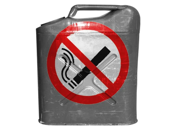 Nenhum sinal de fumo desenhado pintado em lata de gasolina ou lata de gás — Fotografia de Stock
