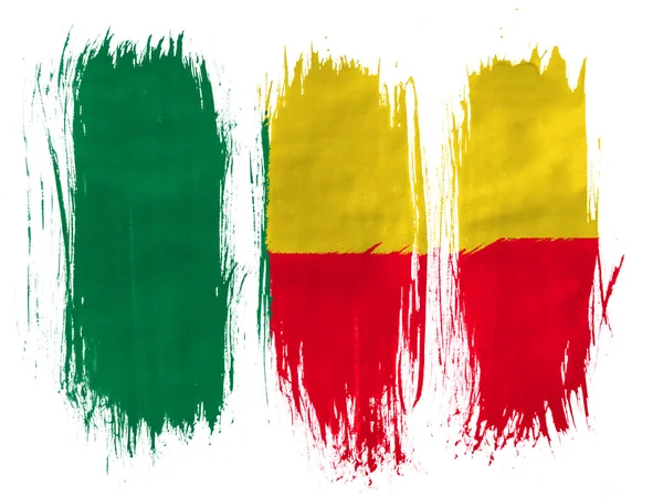 Benin. Benini vlajku namaloval s 3 svislé tahy na bílém pozadí — Stock fotografie