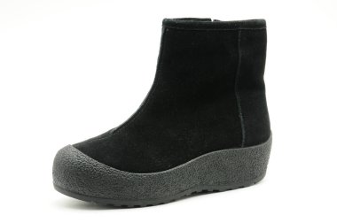 İzole edilmiş beyaz sırt grubunda genç bayan süet botlar.