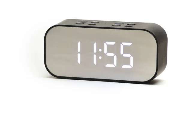 Reloj Electrónico Con Tiempo Horas Minutos Sobre Fondo Blanco Aislado —  Fotos de Stock