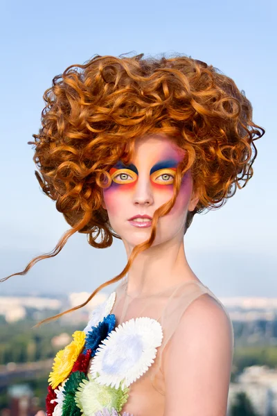 Menina com uma maquiagem fantasia — Fotografia de Stock