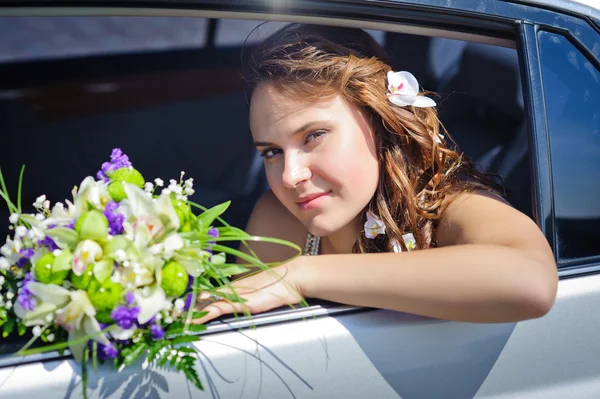 車の中で花嫁 — ストック写真