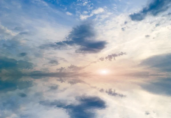 Himmel bakgrund. del av konstruktion. — Stockfoto