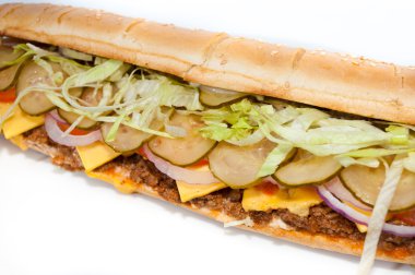 Sandviç beyaz arkaplanda izole edildi