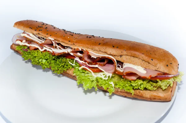 Sandwich isolé sur fond blanc — Photo