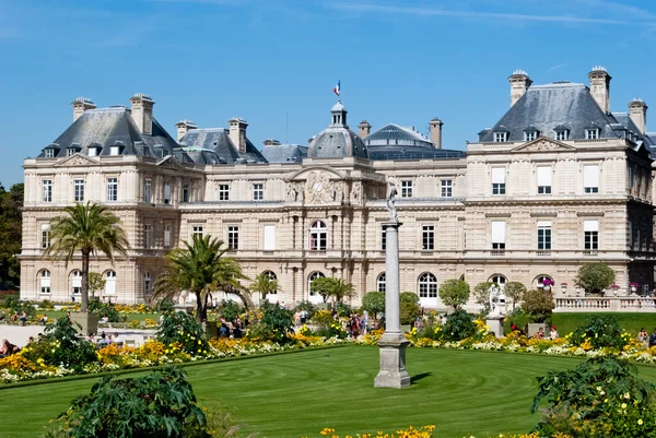 Luxembourg Palace and gardens, Paris — Stock Photo, Image