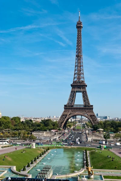 Eiffeltoren (tour eiffel) uitzicht vanaf trocadero, paris — Stockfoto