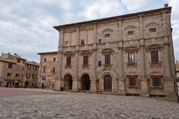 Montepulciano, παλιά κτίρια στην piazza grande, Τοσκάνη — Φωτογραφία Αρχείου