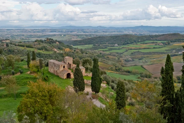 Toscaanse landschap in de buurt van montepulciano, Toscane — Stockfoto