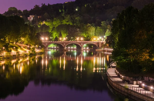 Turim (Torino), rio Pó e Ponte Isabella — Fotografia de Stock
