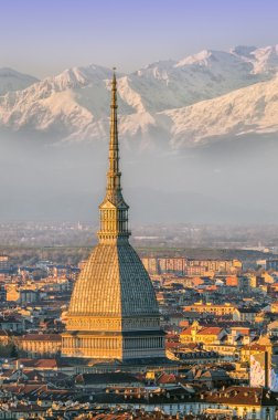 Torino (torino), mole antonelliana ve Alpler