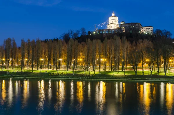 Turin (torino), monte dei cappuccini és folyó po — Stock Fotó