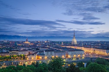 Torino (torino), yüksek çözünürlüklü panorama alacakaranlıkta