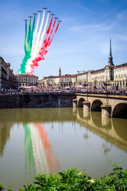 The Italian air force team over Turin (Torino)