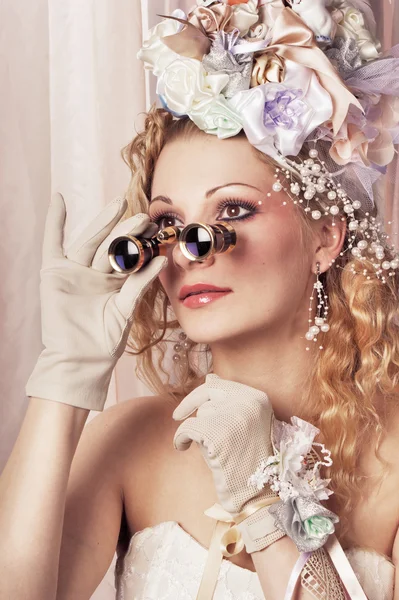 kız ile a çift-in dürbün