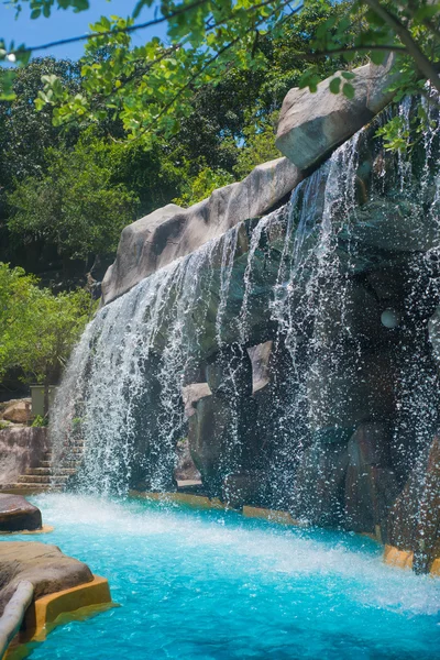 Resort vattenfall — Stockfoto