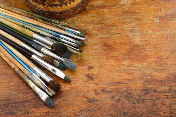 Many artist brushes for use with any media like acrylic, watercolor and others — Stock Photo, Image