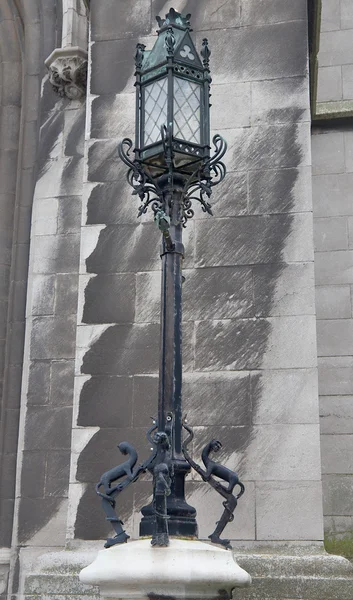 Bronz fener dekore edilmiştir. Oostende, Belçika — Stok fotoğraf