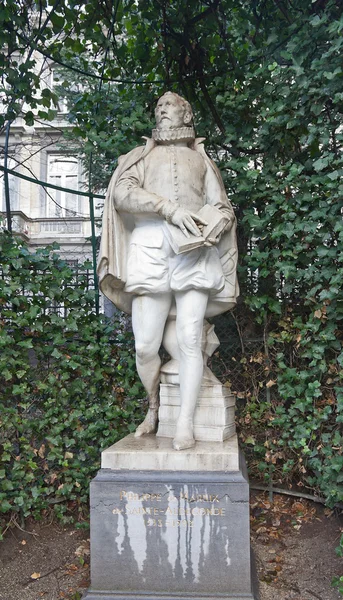 Standbeeld van philips van marnix (circa xix c.), Brussel, België — Stockfoto
