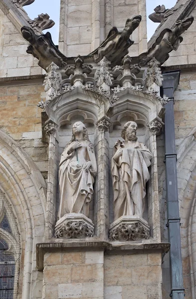 Statyer av martyrer. Notre-dame du sablon, Bryssel — Stockfoto