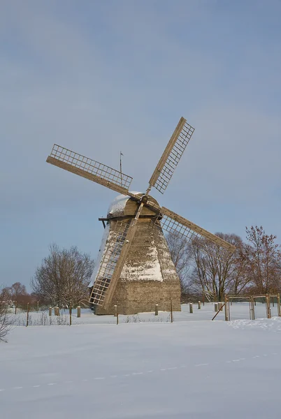 Wooden windmill (circa XX c.). Novgorod, Russia — Stock Photo, Image